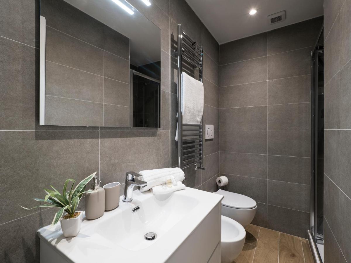 Casa Design Con A/C E Wifi_7 Minuti Ciampino Aeroporto Apartment Exterior photo